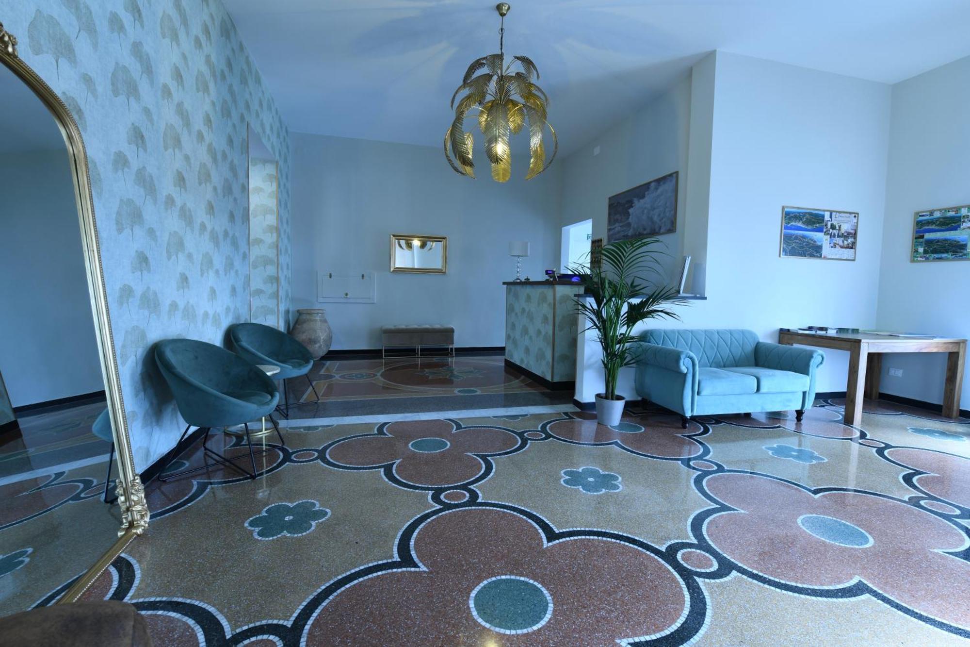 Hotel La Tavernetta فاراتسي المظهر الخارجي الصورة