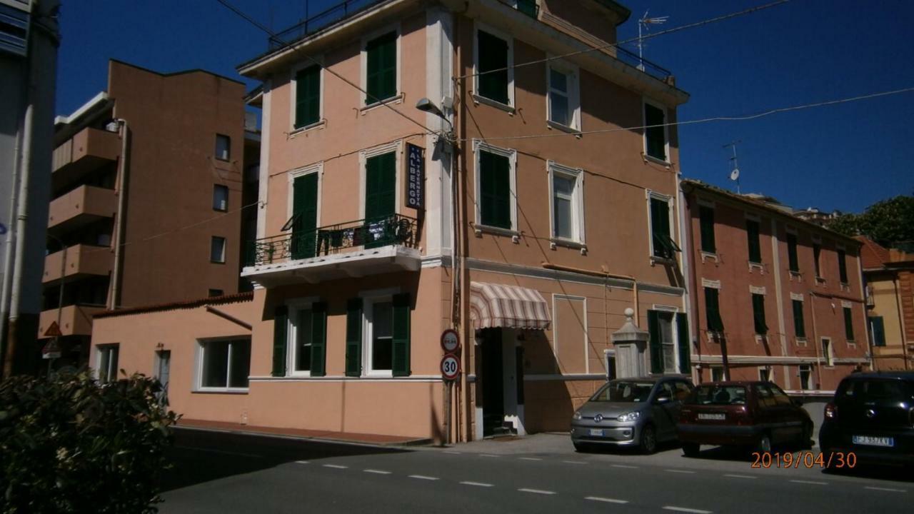Hotel La Tavernetta فاراتسي المظهر الخارجي الصورة