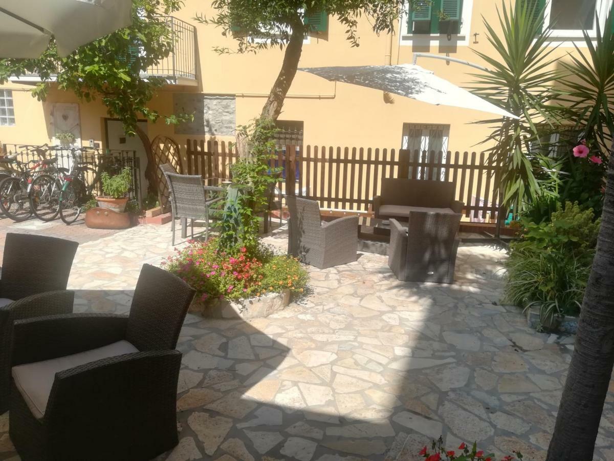 Hotel La Tavernetta فاراتسي المظهر الخارجي الصورة